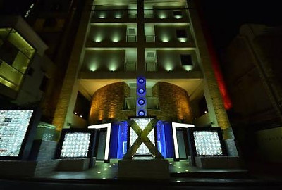 X (池袋駅北口)